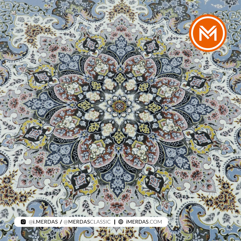 فرش کلاسیک اصفهان زمینه آبی هایبالک